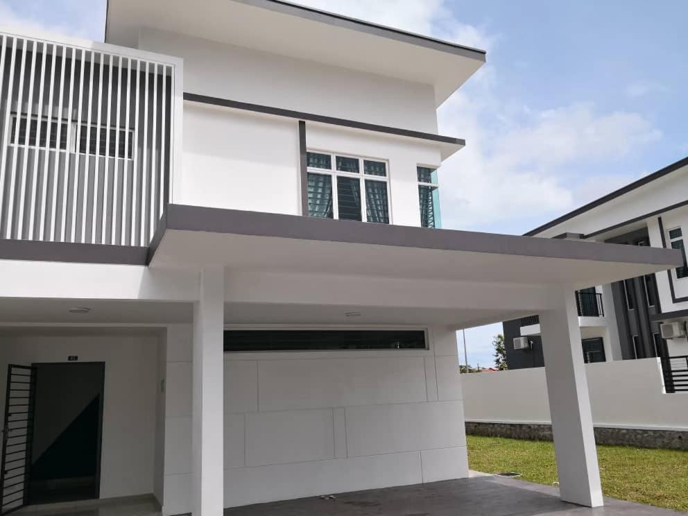 Johor Desaru Beach Bungalow Villas Kangkar Chemaran Экстерьер фото