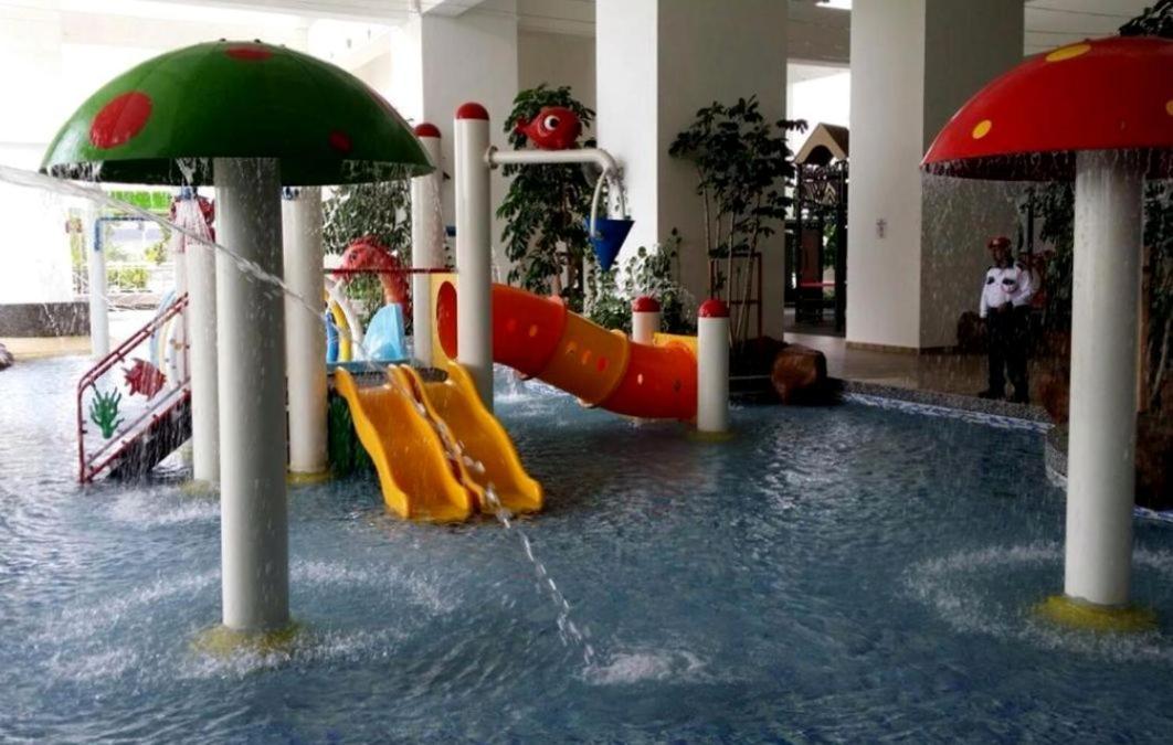 Johor Desaru Beach Bungalow Villas Kangkar Chemaran Экстерьер фото