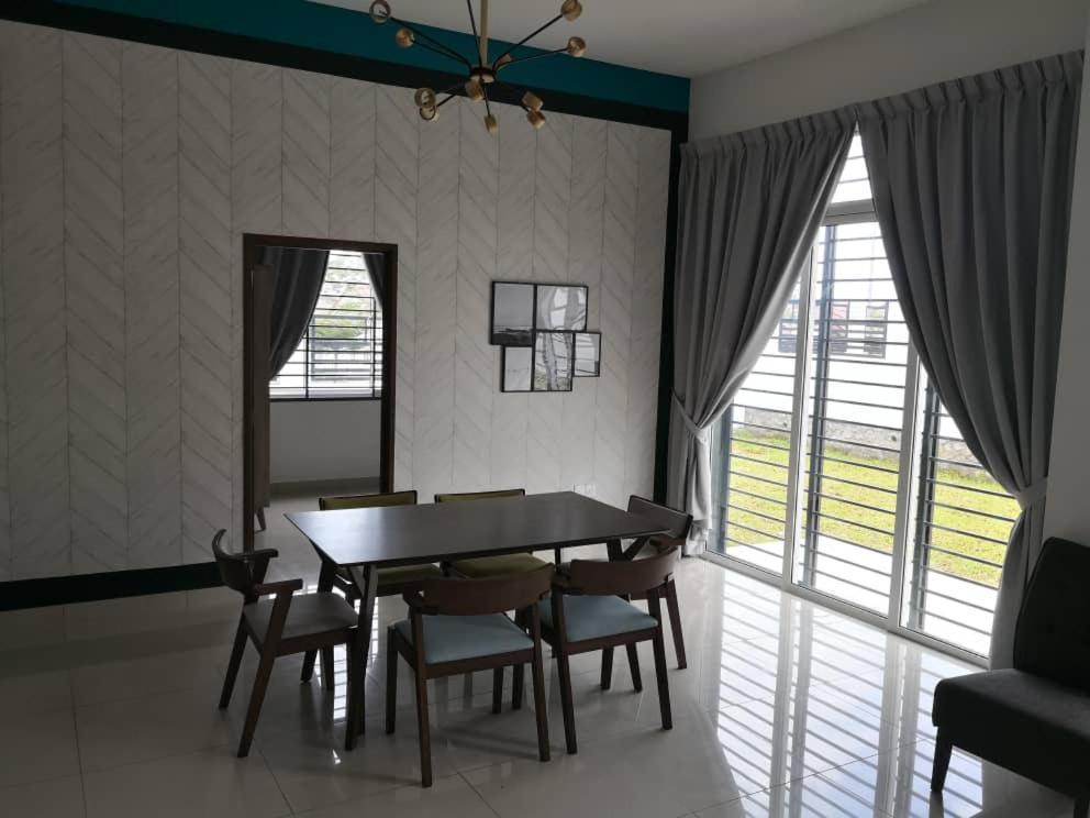 Johor Desaru Beach Bungalow Villas Kangkar Chemaran Экстерьер фото